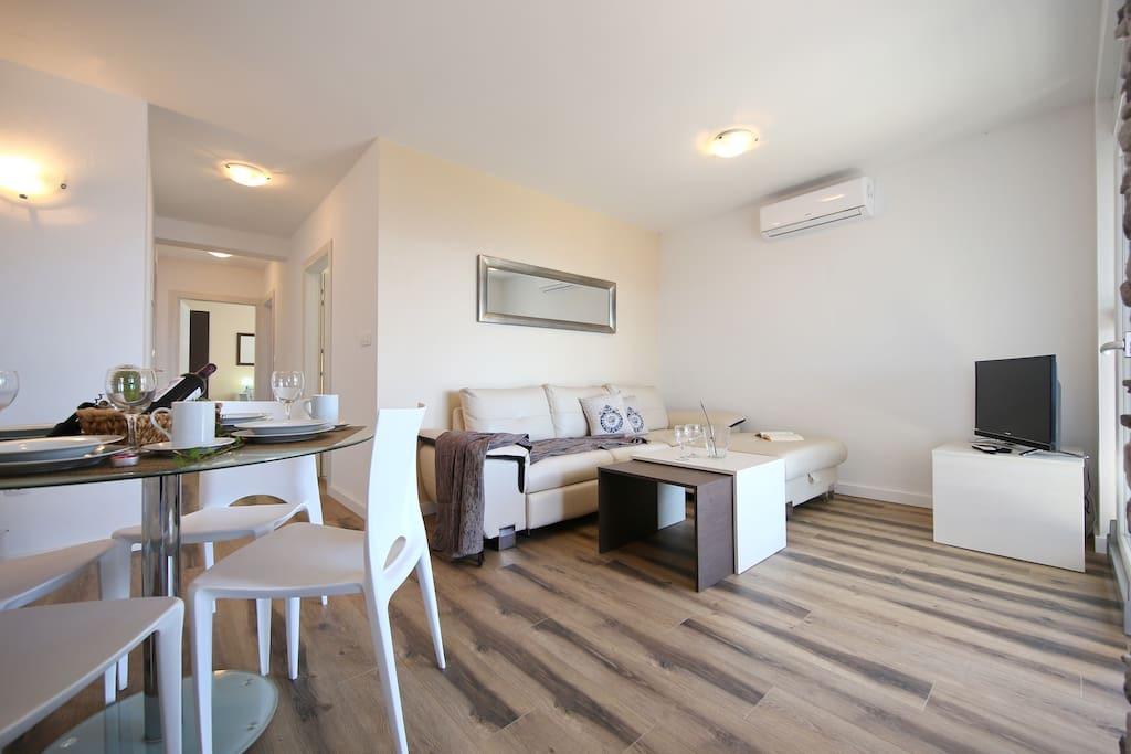 Oleandra Apartments دراغ المظهر الخارجي الصورة