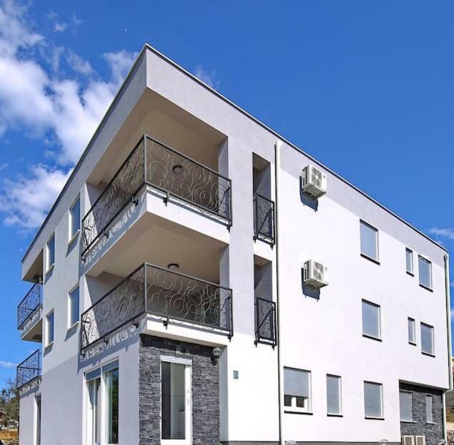 Oleandra Apartments دراغ المظهر الخارجي الصورة