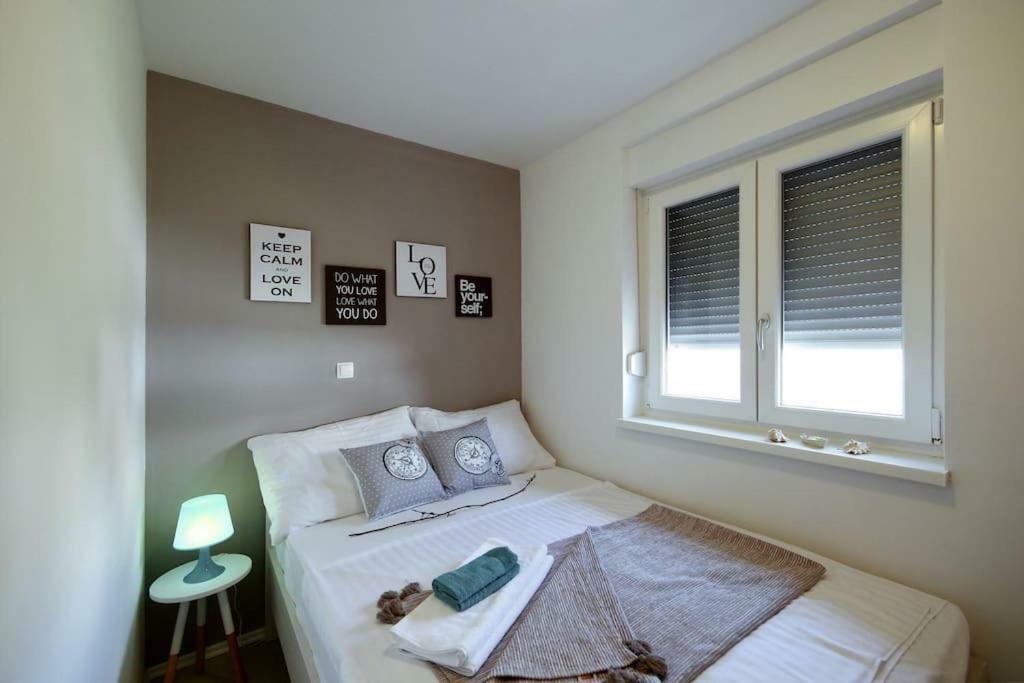 Oleandra Apartments دراغ المظهر الخارجي الصورة